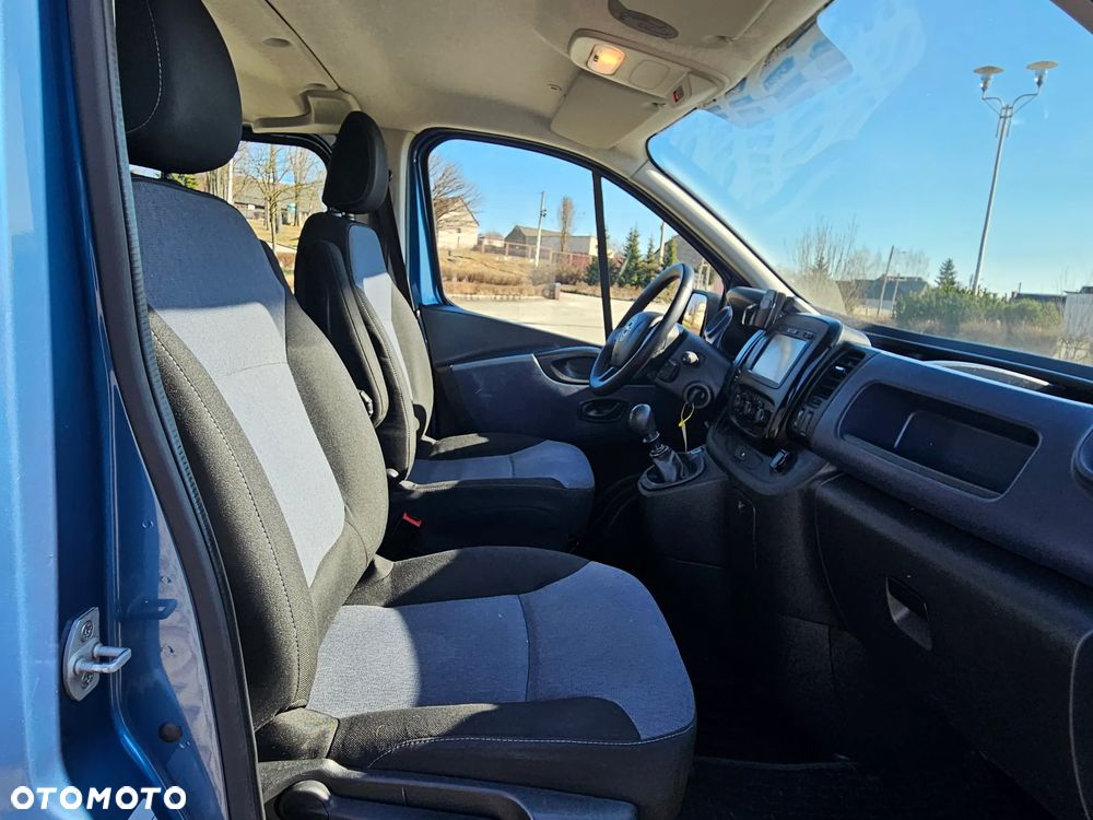 Opel Vivaro L2-long 5 osób , Brygadówka - 17