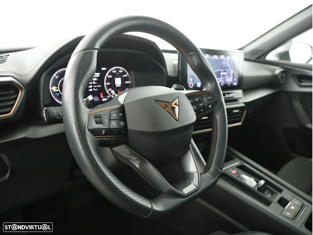 Cupra Formentor 1.4 e-Hybrid DSG - 24