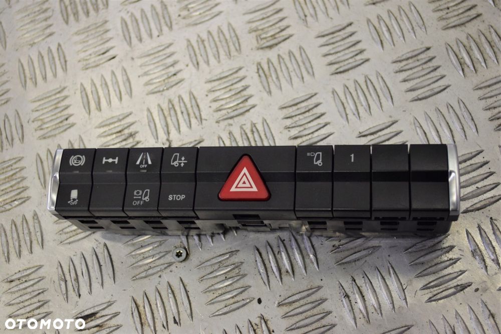 PANEL PRZYCISK AWARYJNYCH ACTROS MP4 - 1