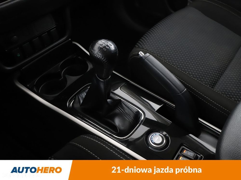 Mitsubishi Outlander - 25