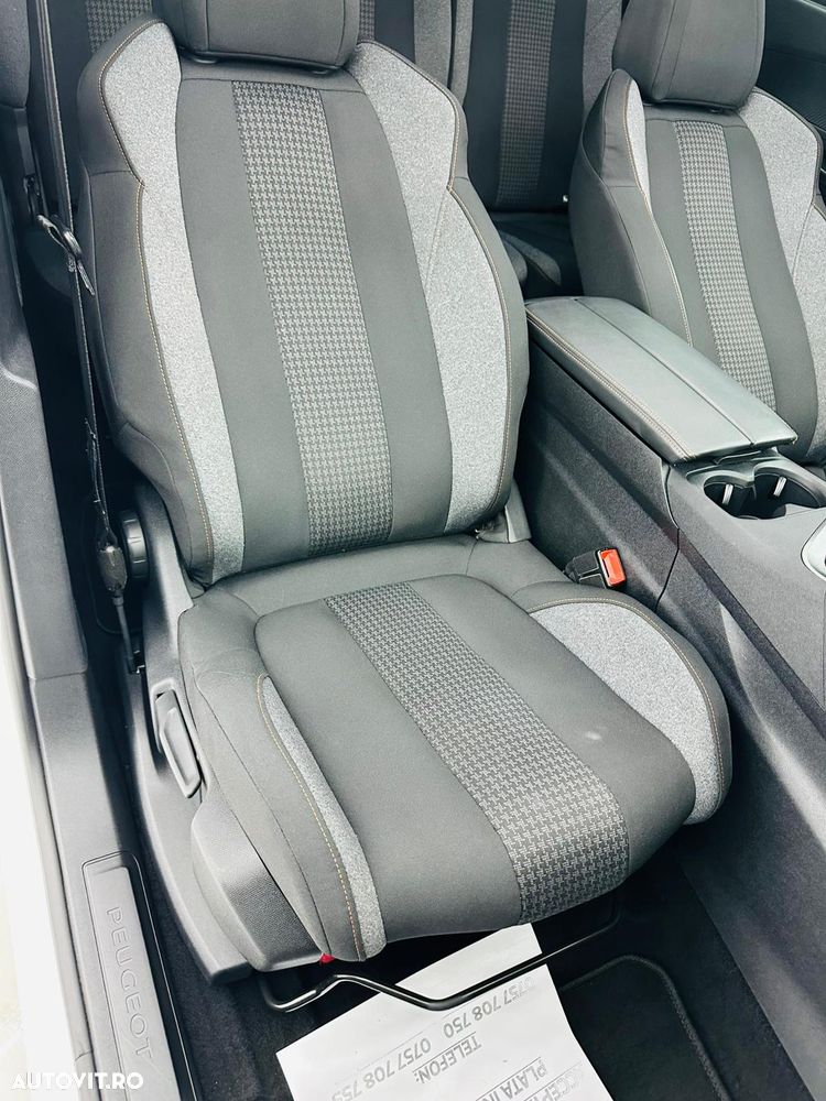 Peugeot 5008 BlueHDI 130 EAT8 Allure - 25