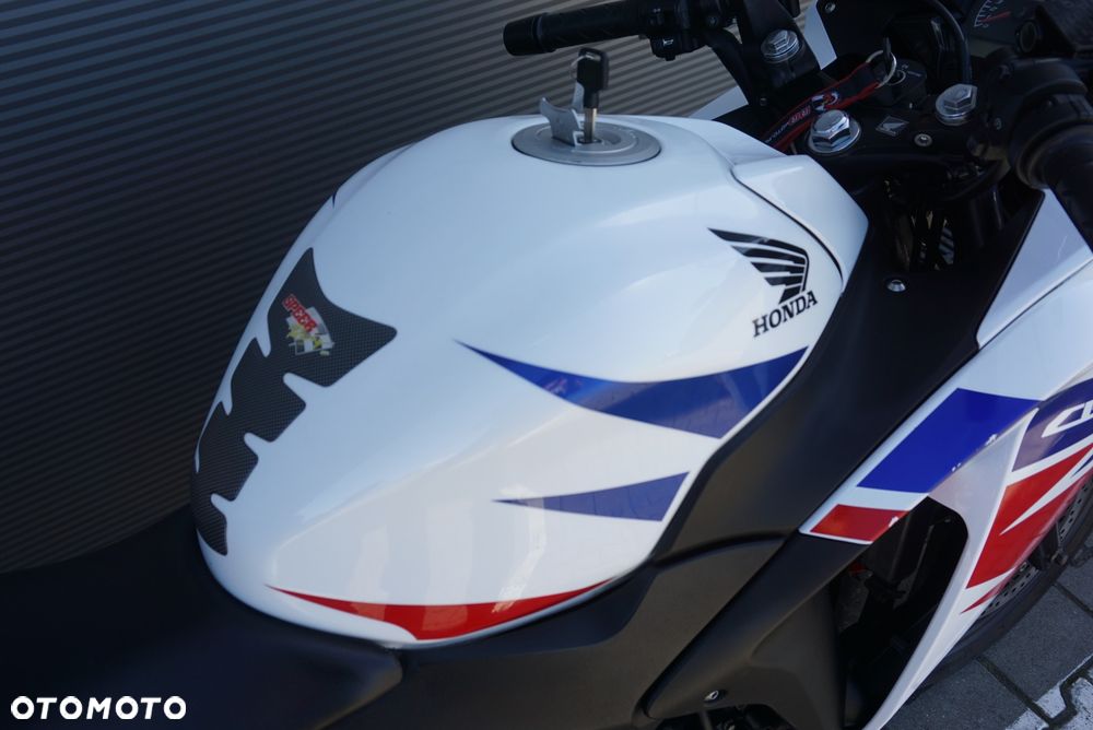 Honda CBR - 9
