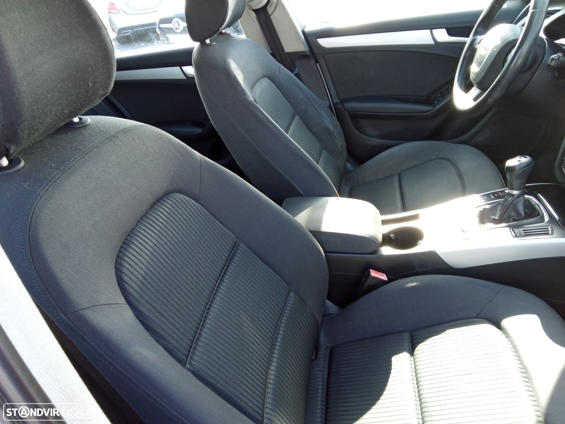 Audi A4 Avant 2.0 TDI Advance - 18