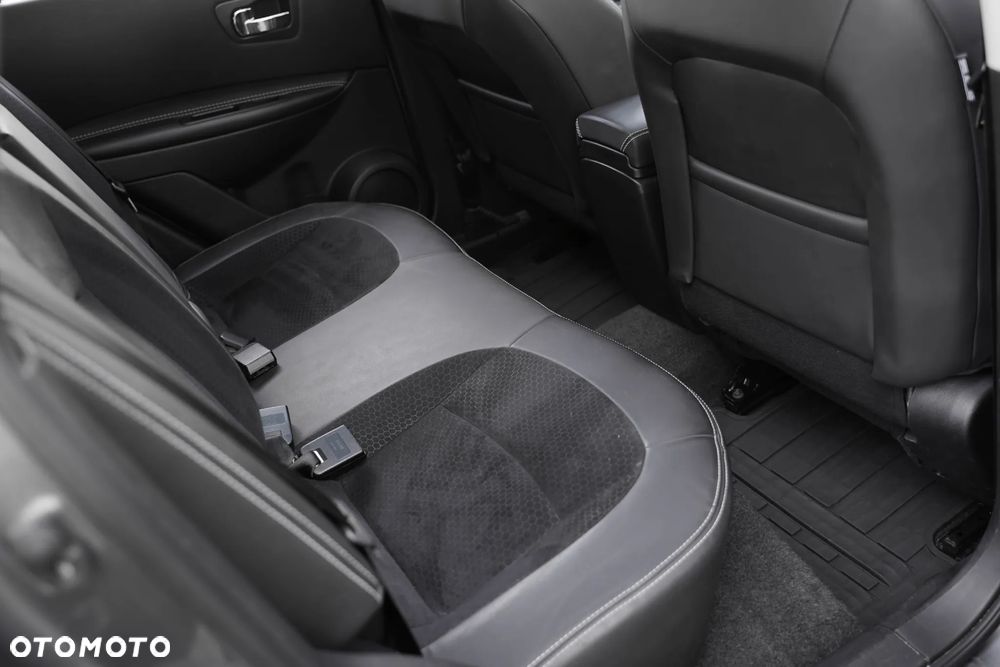 Nissan Qashqai 2.0 360 - 16