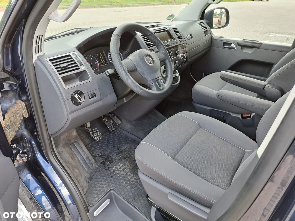 Volkswagen Multivan - 15