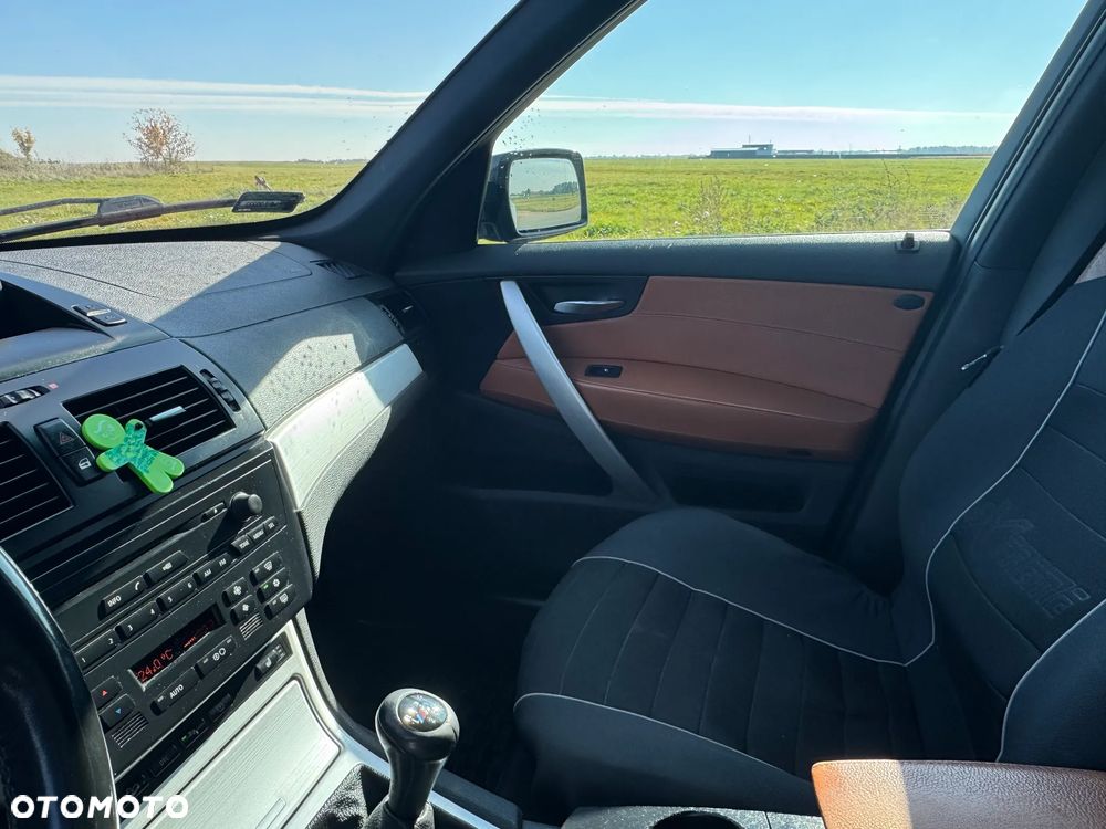 BMW X3 2.0d - 13