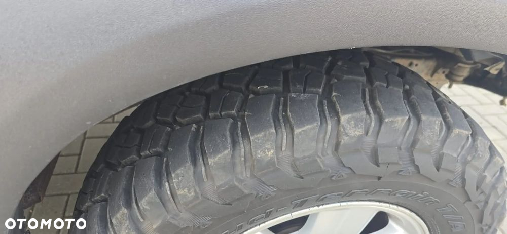 Toyota Hilux - 14