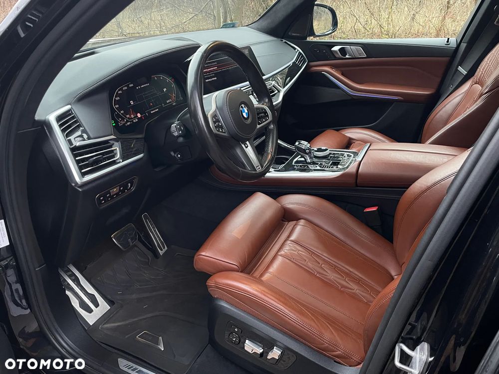 BMW X7 - 7