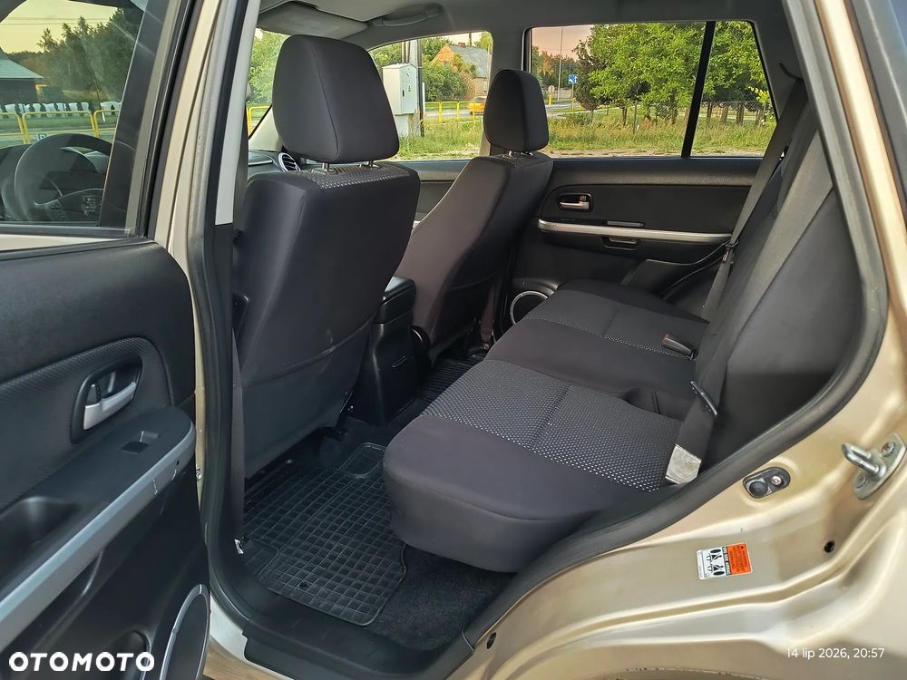 Suzuki Grand Vitara 1.9 DDiS Club - 9
