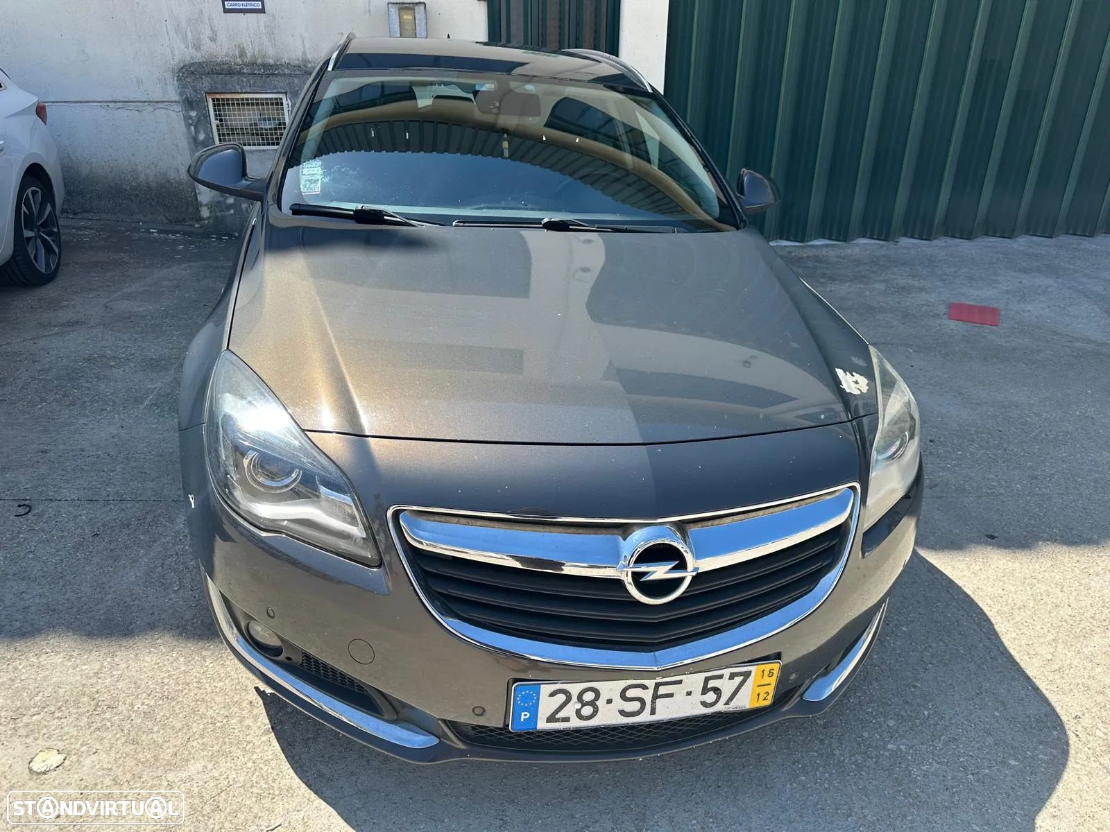Opel Insignia Sports Tourer - 1