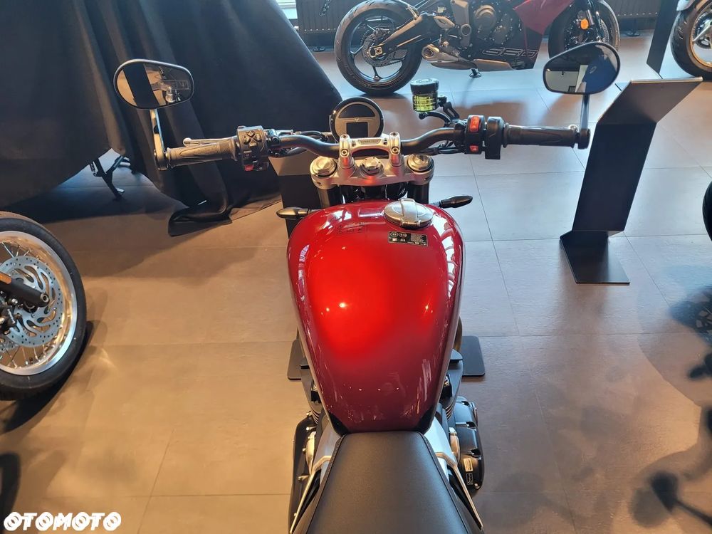 Triumph Speed Twin - 3
