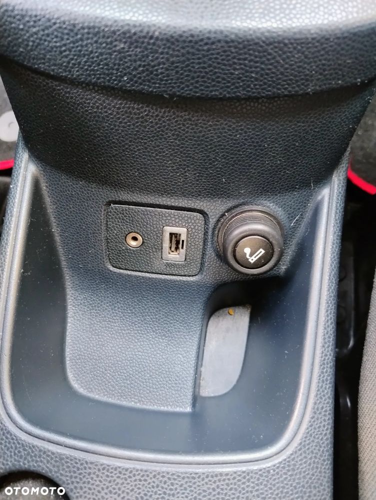 Ford Fiesta - 11