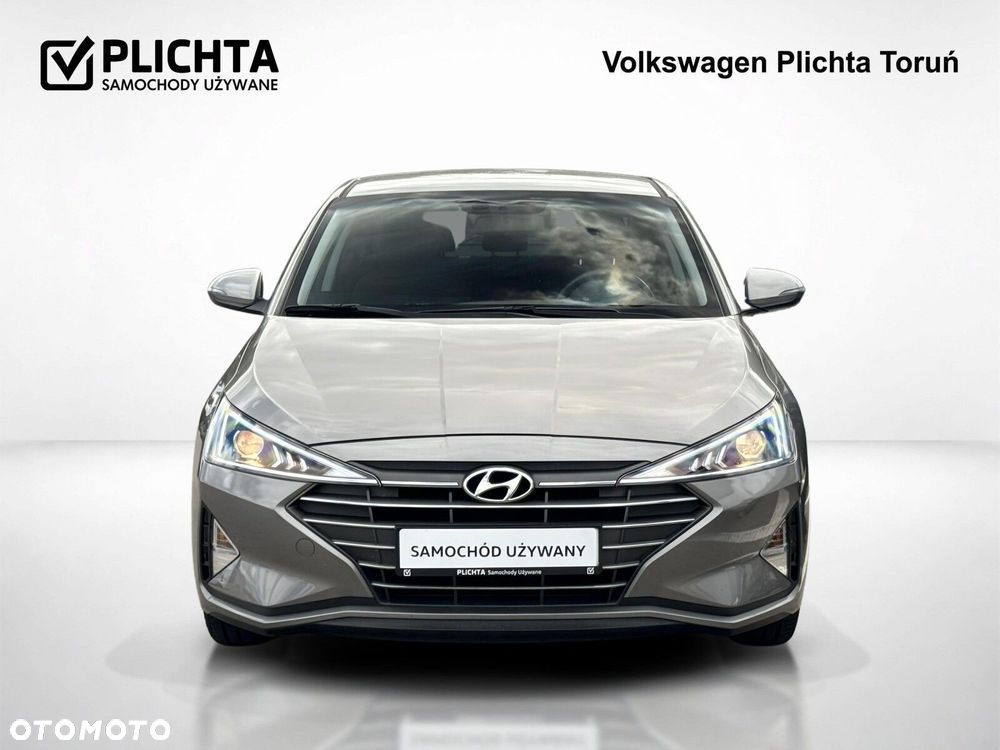 Hyundai Elantra 1.6 Comfort - 3