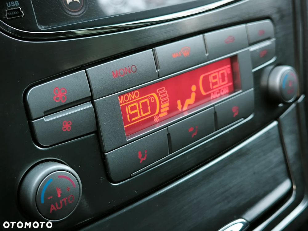 Ford Mondeo 2.0 TDCi Viva Titanium - 16