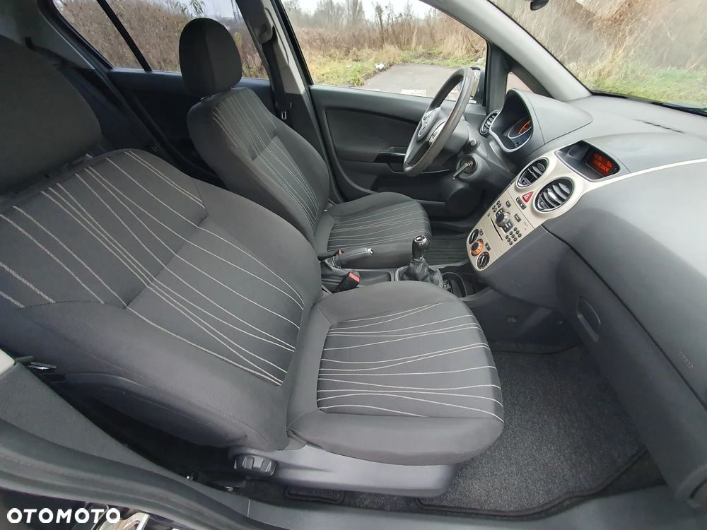 Opel Corsa 1.2 16V Cosmo - 8