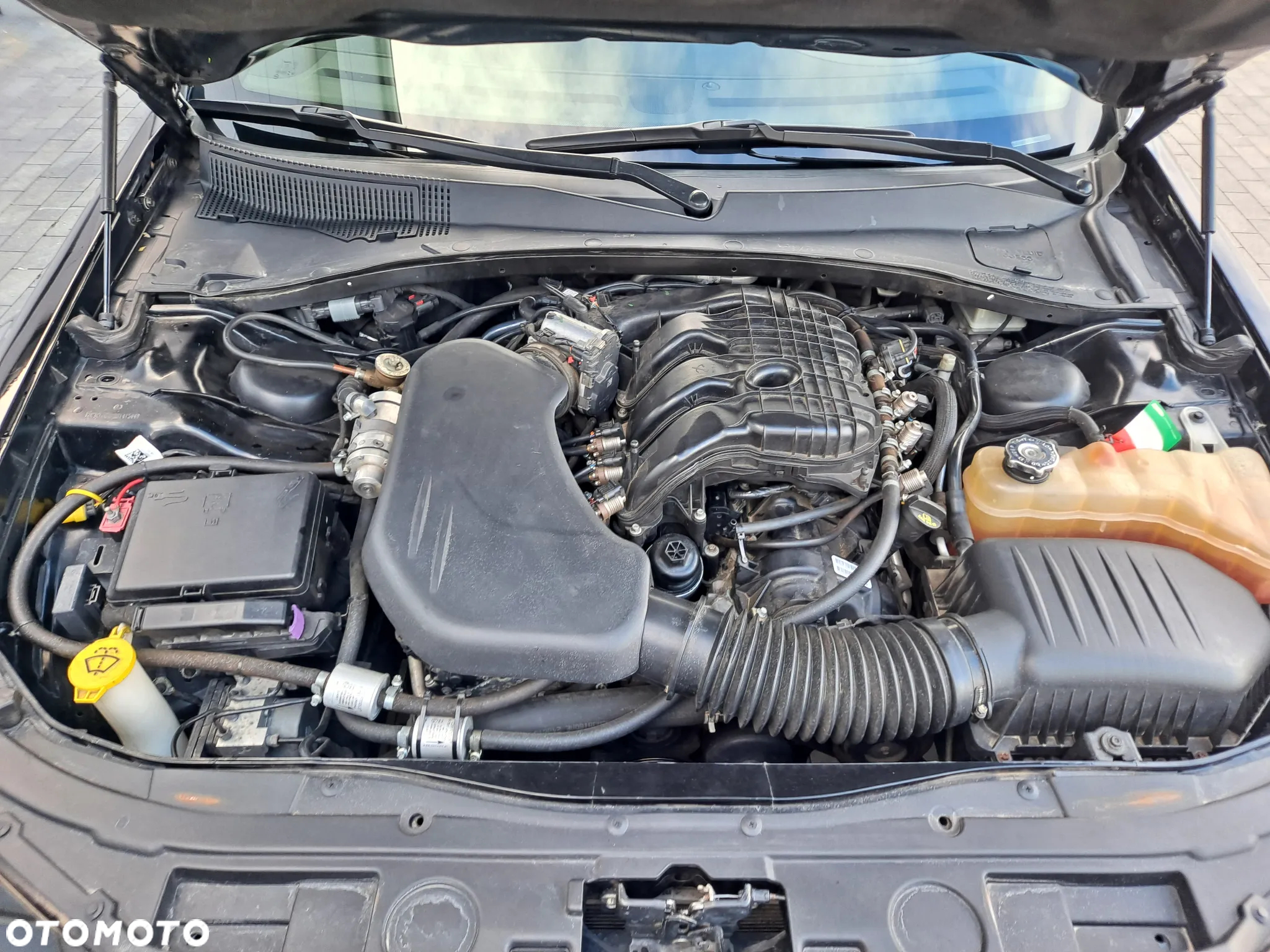 Chrysler 300s - 22