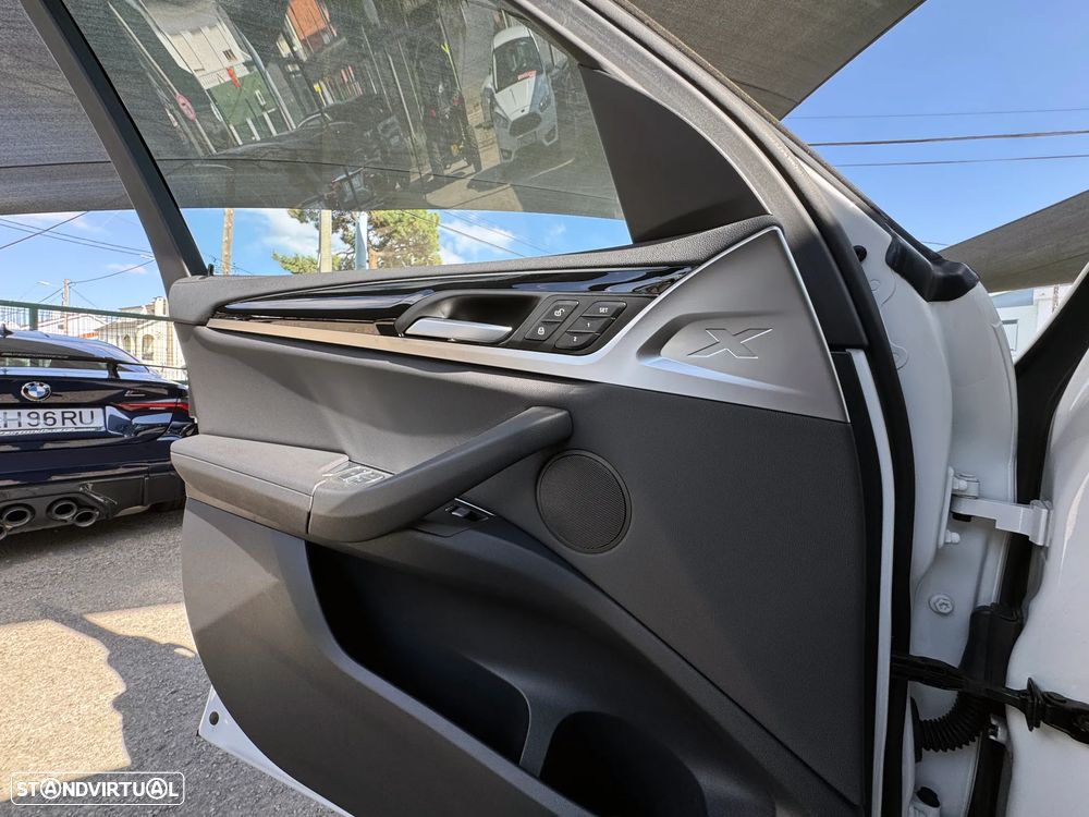 BMW iX3 Inspiring - 11