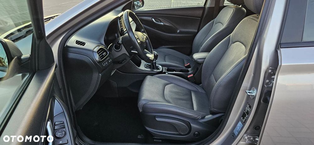 Hyundai i30 1.0 T-GDI Pure - 10
