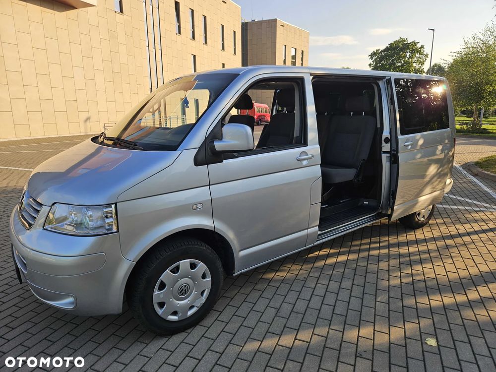 Volkswagen Caravelle - 20