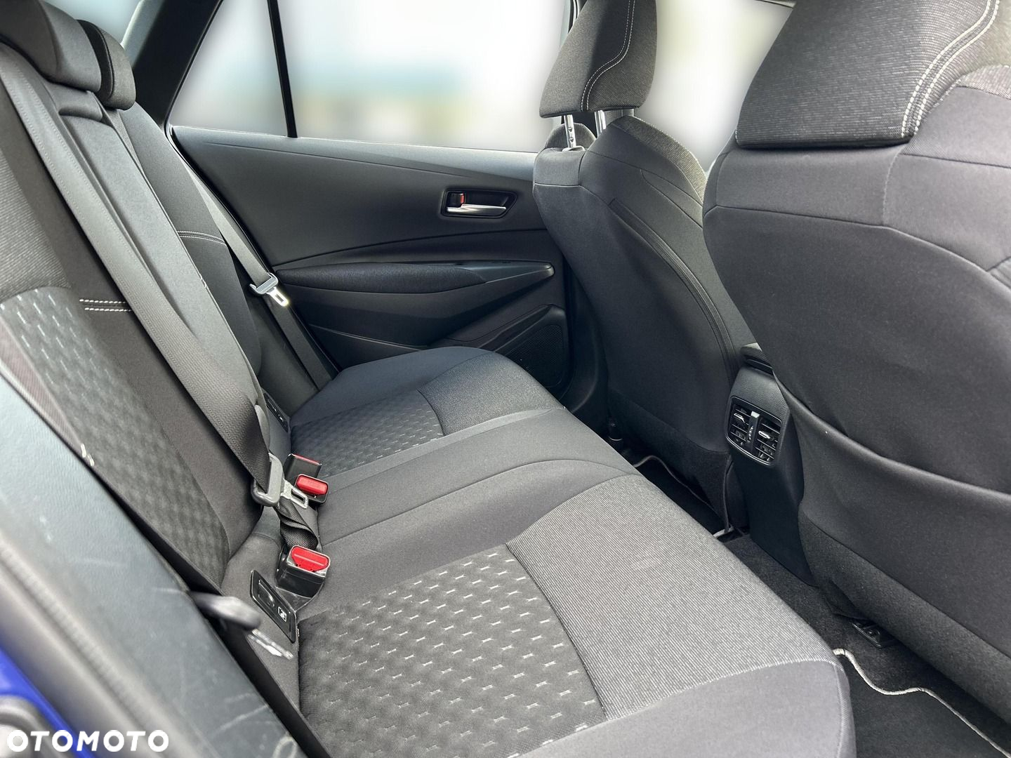 Toyota Corolla - 10
