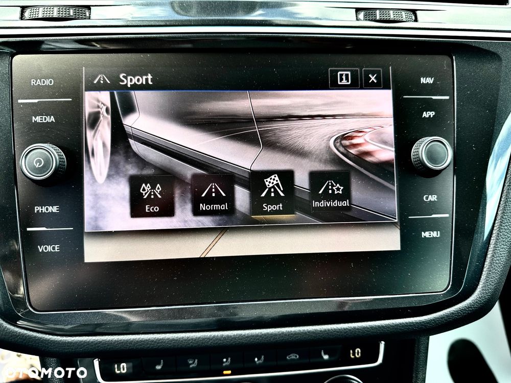 Volkswagen Tiguan 2,0 TSI OPF 4Motion DSG R-Line - 17