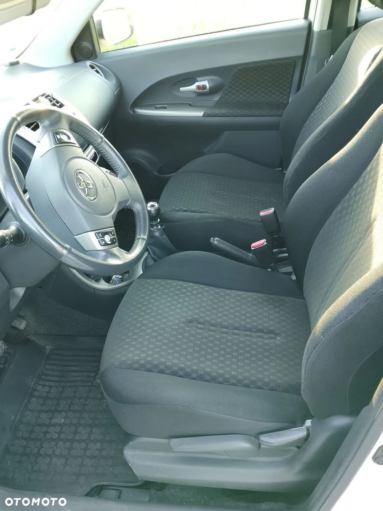 Toyota Urban Cruiser 1.33 Luna EU5 - 21
