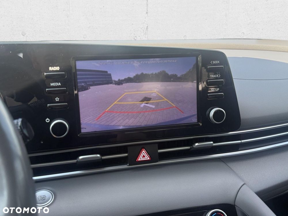 Hyundai Elantra 1.6 Smart - 21