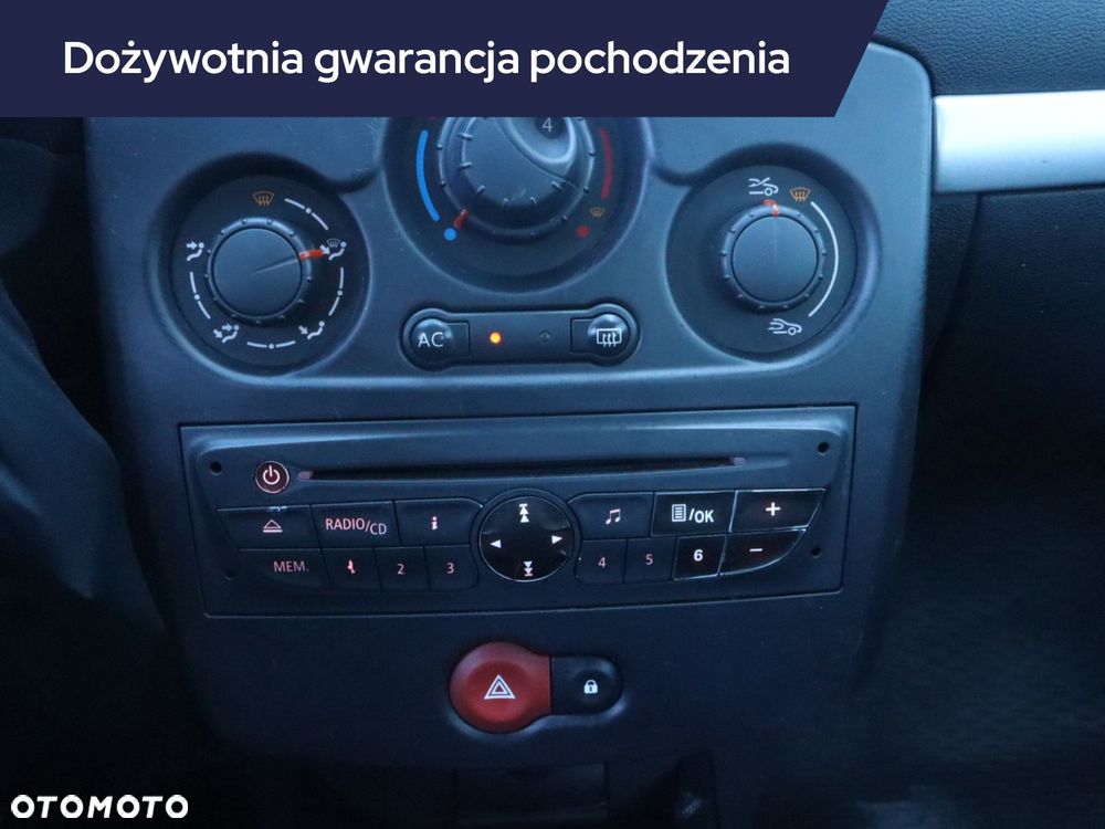 Renault Clio - 17