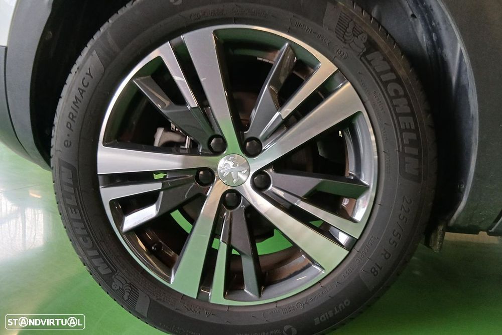Peugeot 3008 1.2 PureTech Allure Pack - 5