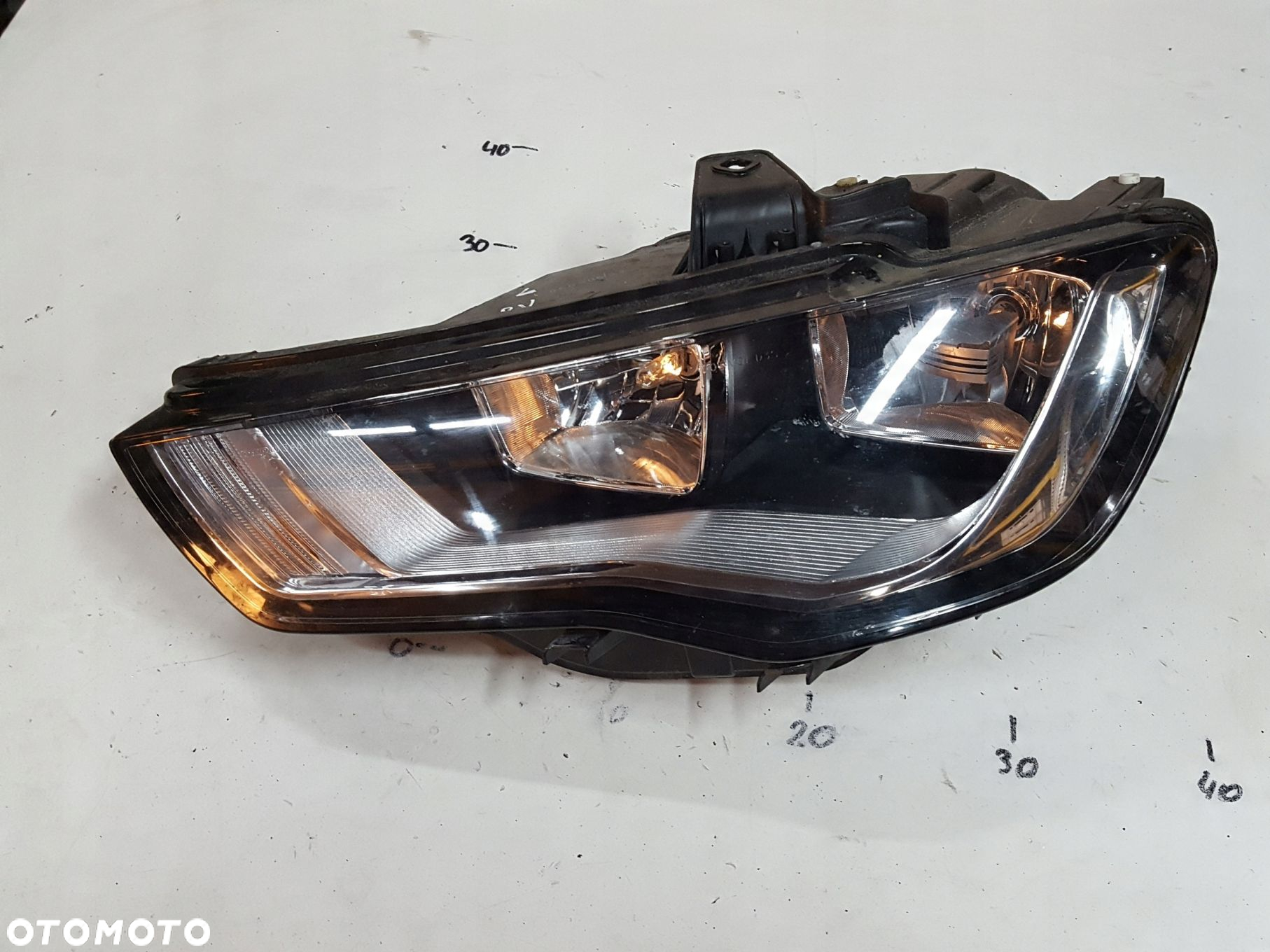 AUDI A3 8V 13-16r LAMPA LEWA PRZÓD ANGLIK - 2