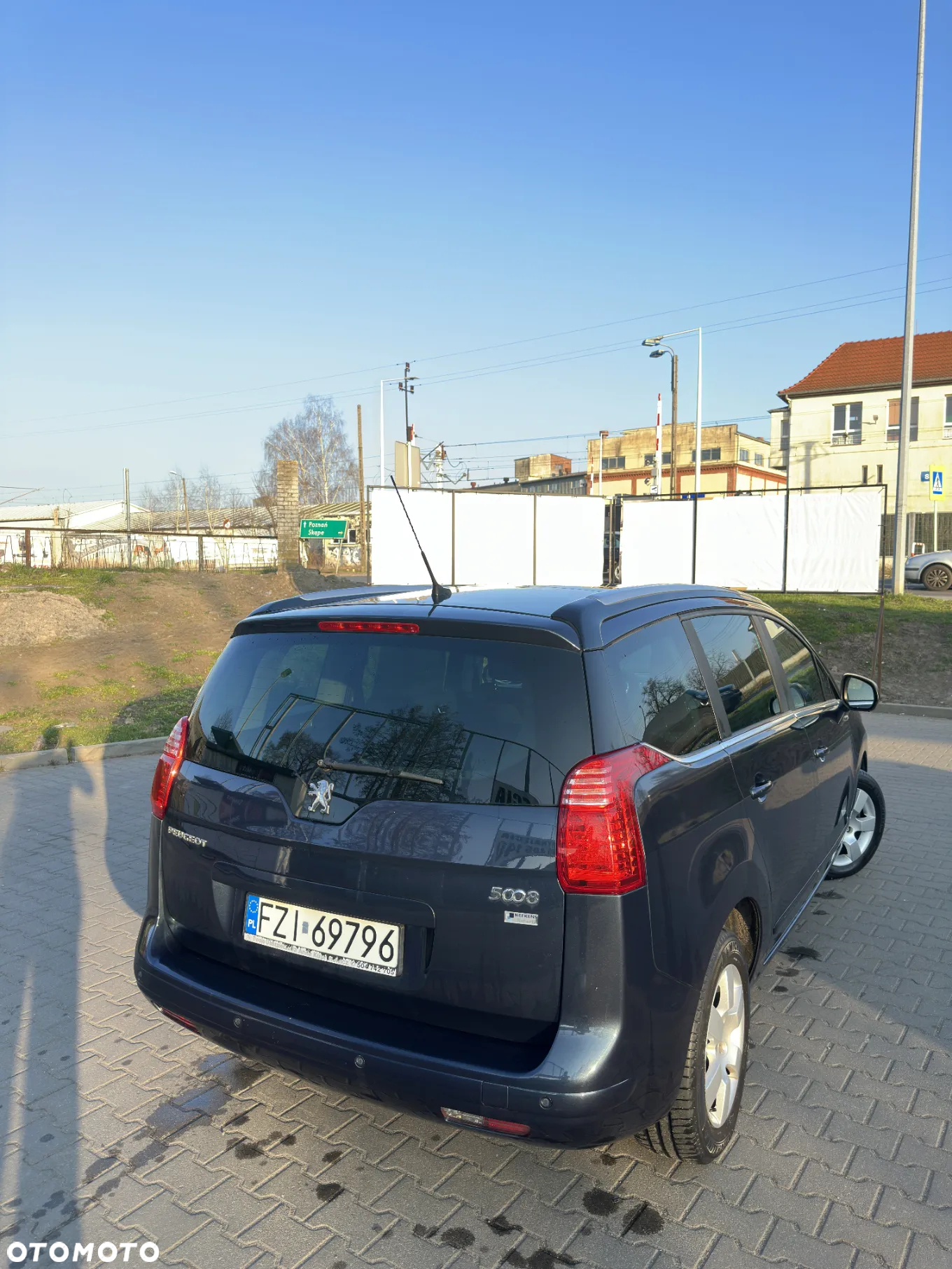 Peugeot 5008 - 9