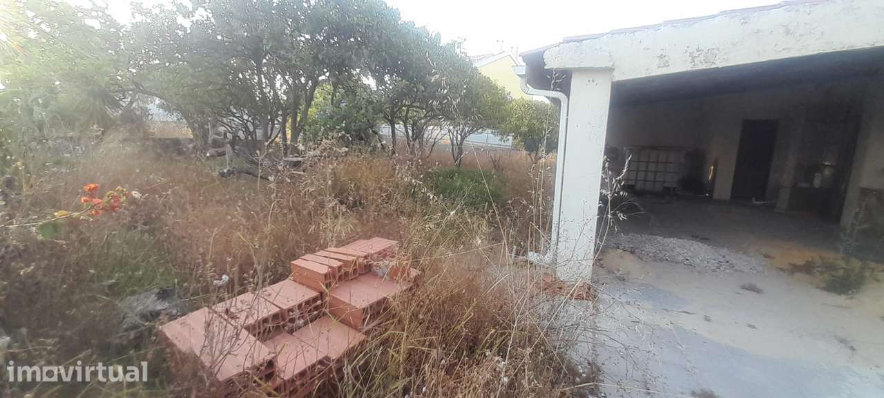 Terreno urbano com projeto aprovado na Charneca de Caparica - Grande imagem: 5/13