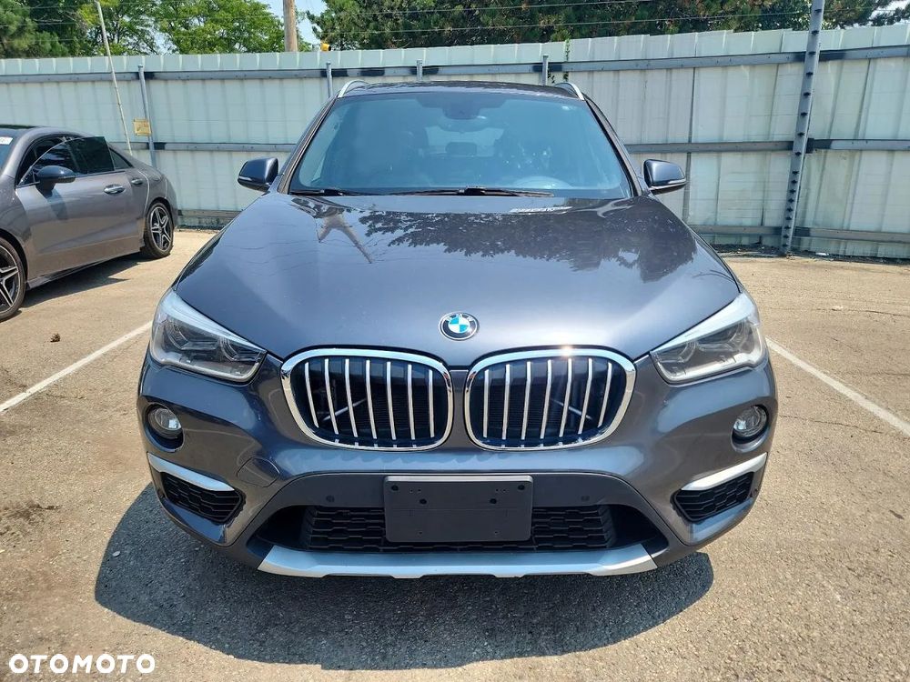 BMW X1 xDrive25i GPF Sport Line - 5