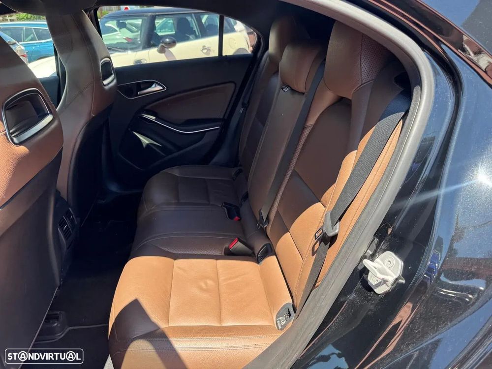 Mercedes-Benz A 220 - 18