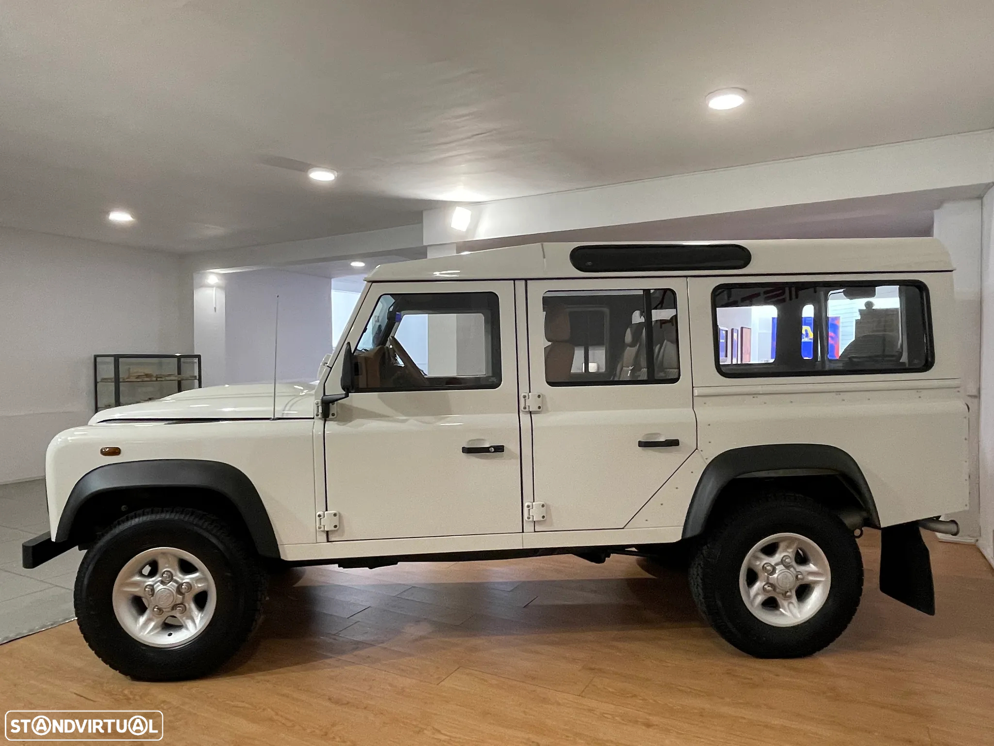 Land Rover Defender 110 CC 2.4 CRD SE - 51