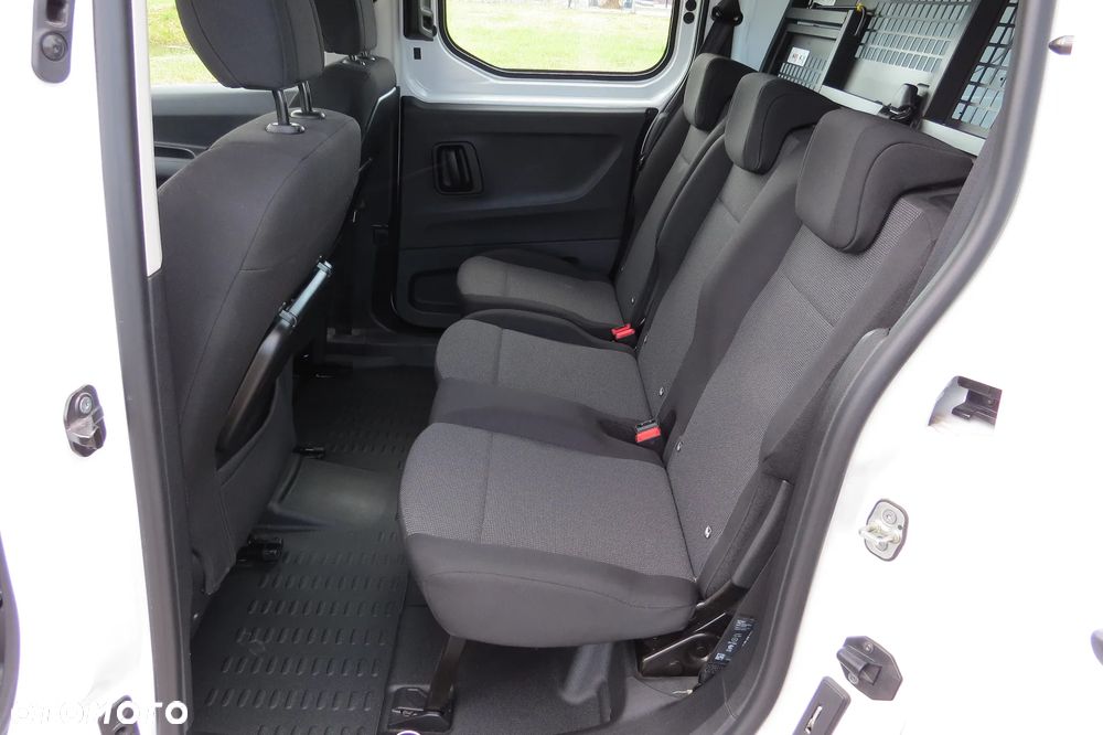 Toyota Proace City 1.2 D-4t 130km A/t Long Brygadówka - 7