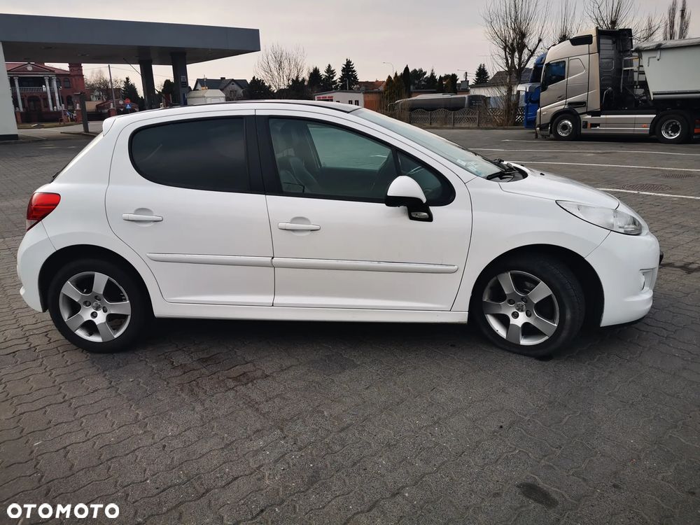 Peugeot 207 - 3