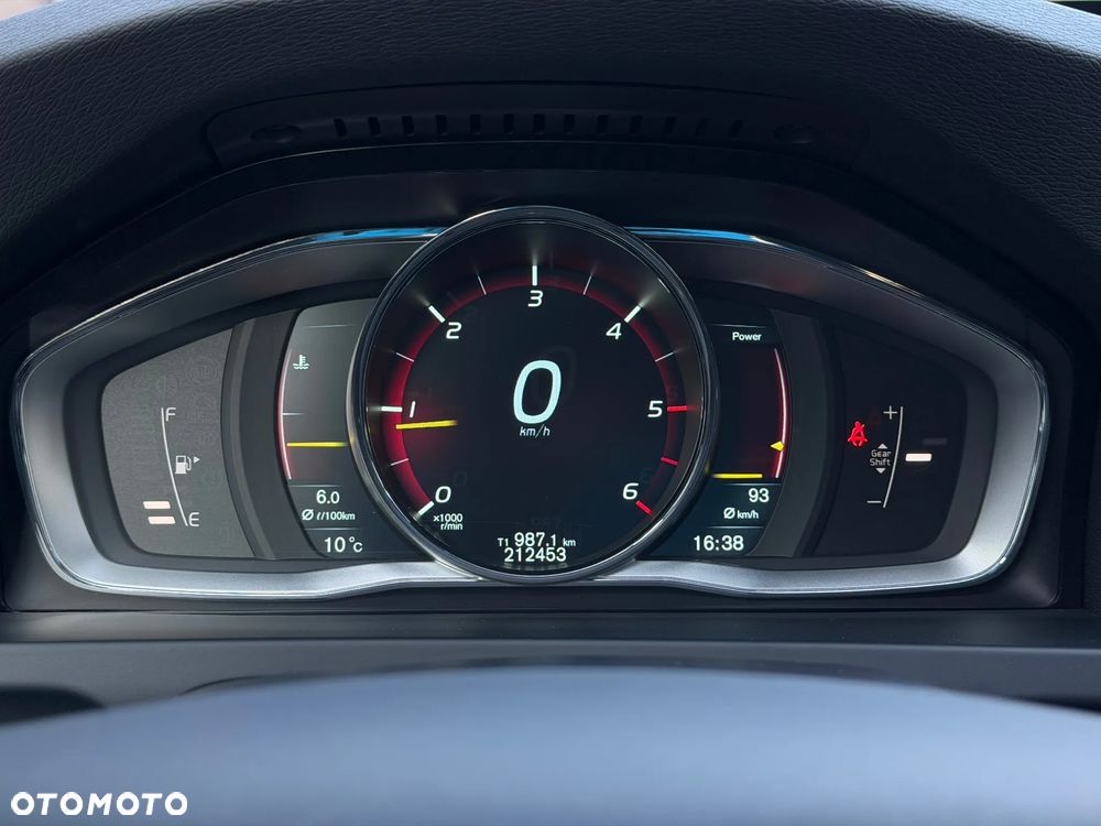 Volvo V60 D4 Drive-E R-Design Summum - 13