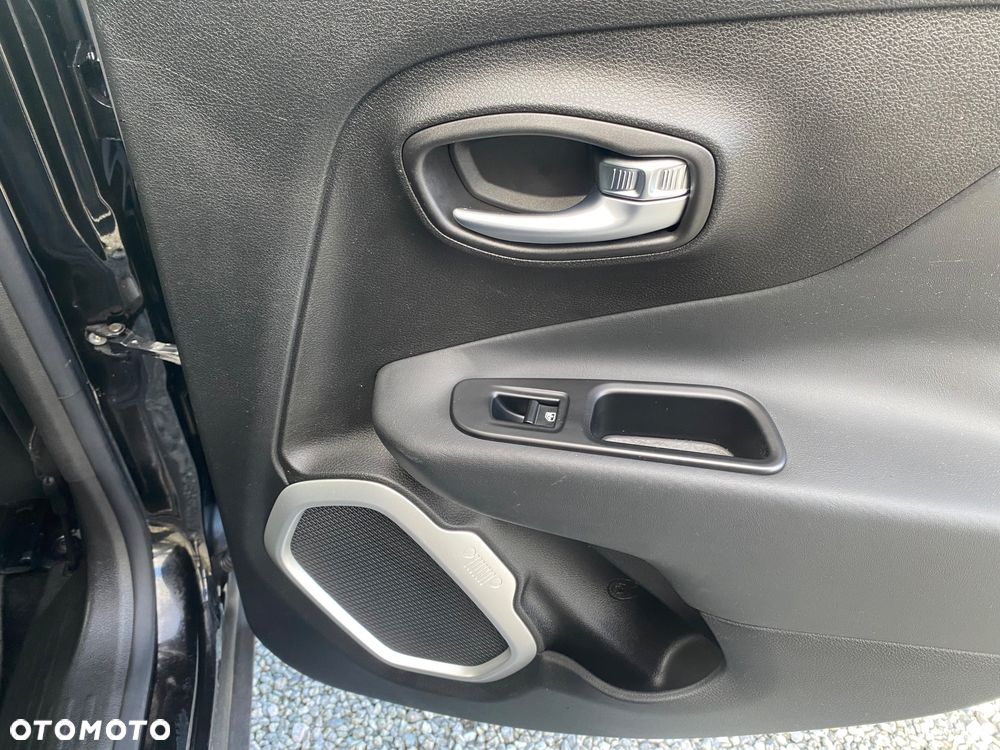 Jeep Renegade 1.4 MultiAir Limited FWD S&S - 28