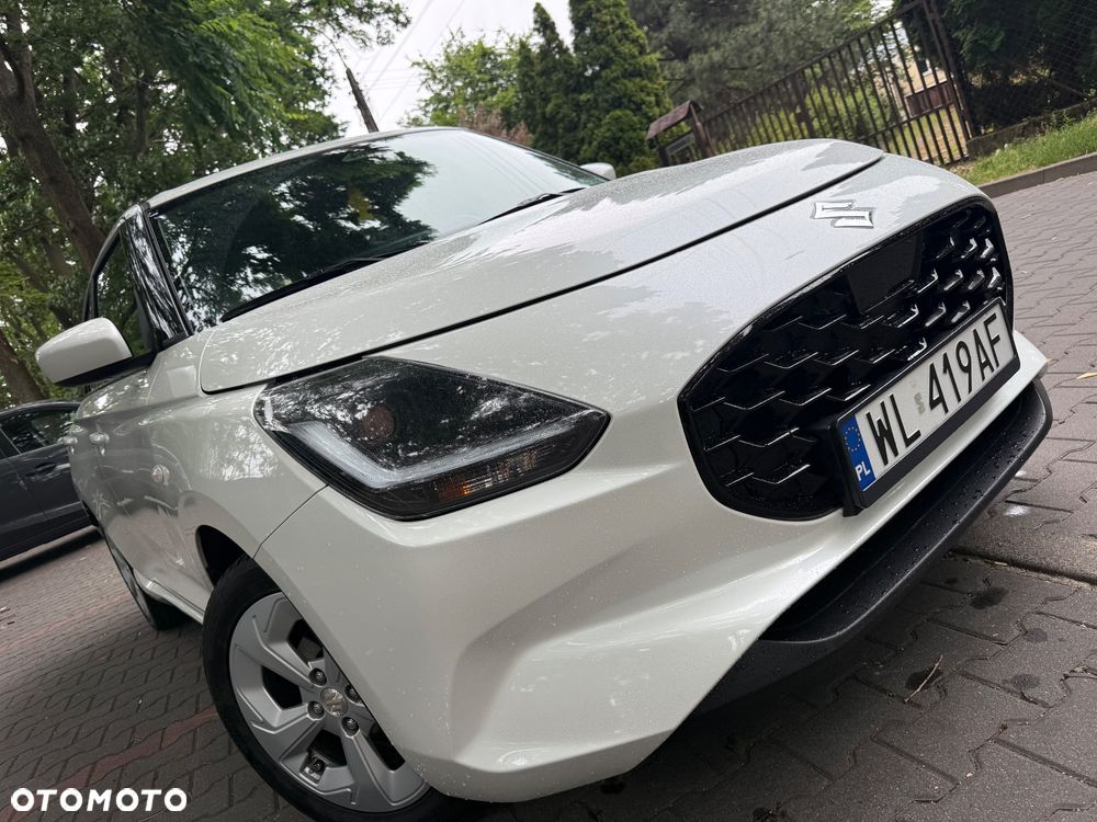 Suzuki Swift 1.2 Dualjet SHVS Premium Plus CVT - 1