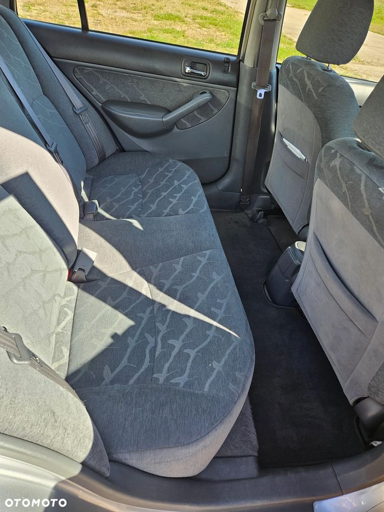 Honda Civic 1.6i LS - 11
