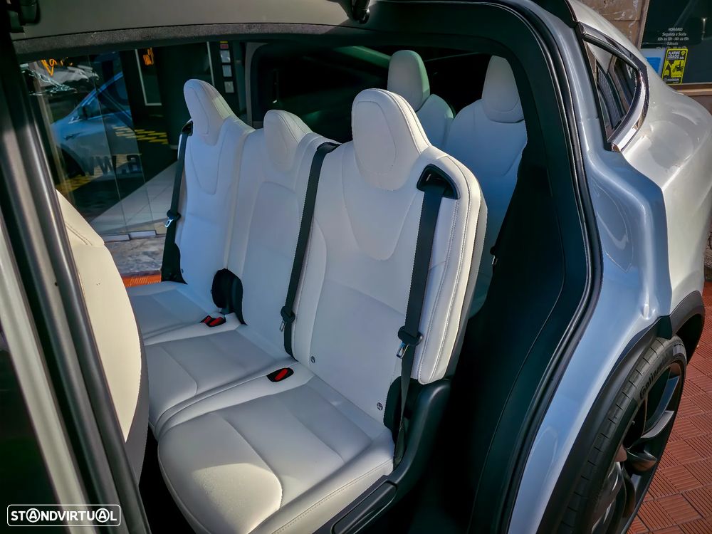 Tesla Model X Performance - 19