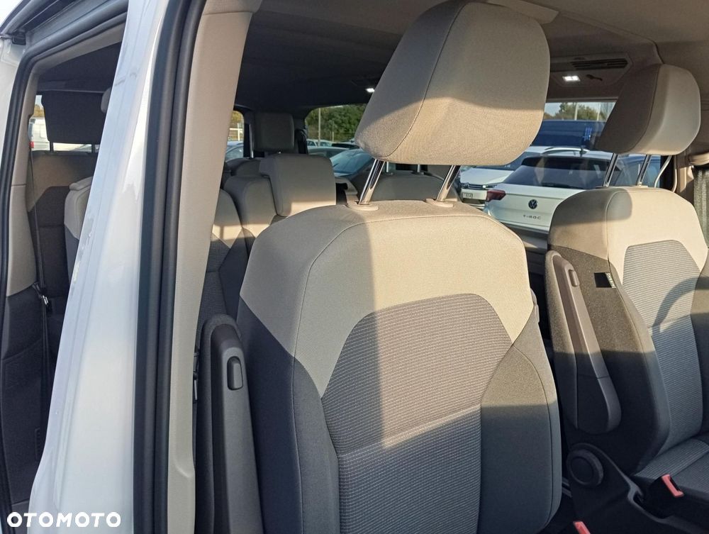 Volkswagen Multivan - 11