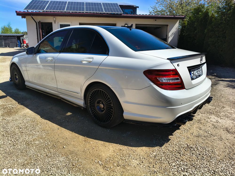 Mercedes-Benz Klasa C 350 4Matic (BlueEFFICIENCY) 7G-TRONIC Avantgarde - 6