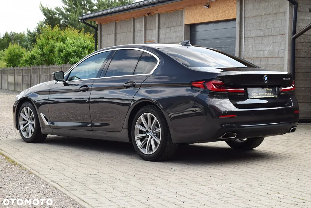 BMW Seria 5 520d Efficient Dynamics - 12