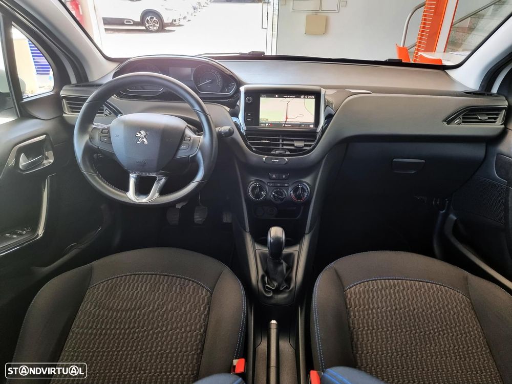 Peugeot 208 1.2 PureTech Signature - 13