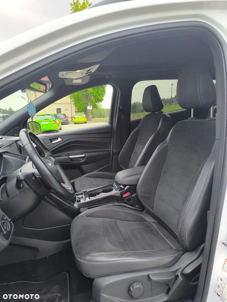 Ford Kuga 2.0 TDCi 4x4 ST-Line - 12