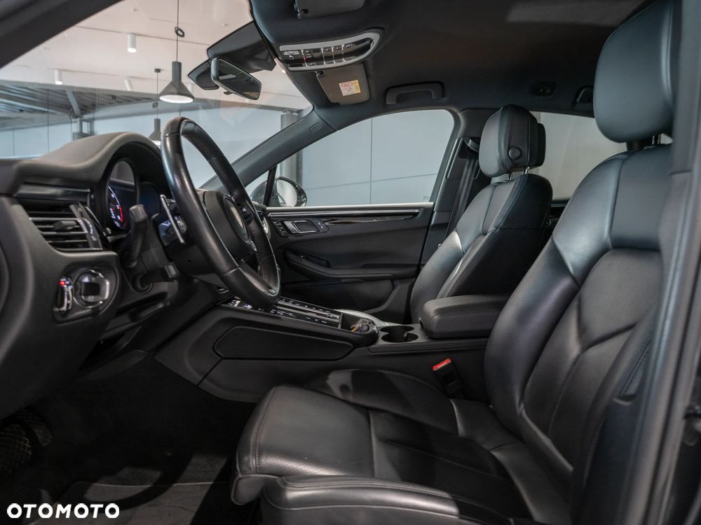 Porsche Macan S - 26