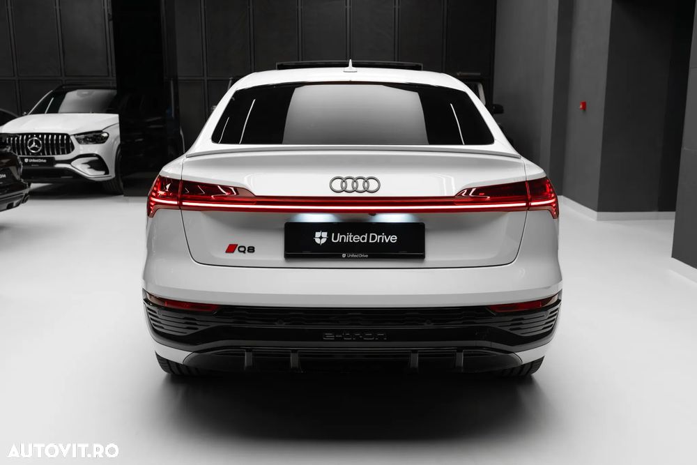 Audi Q8 55 quattro S Line - 35