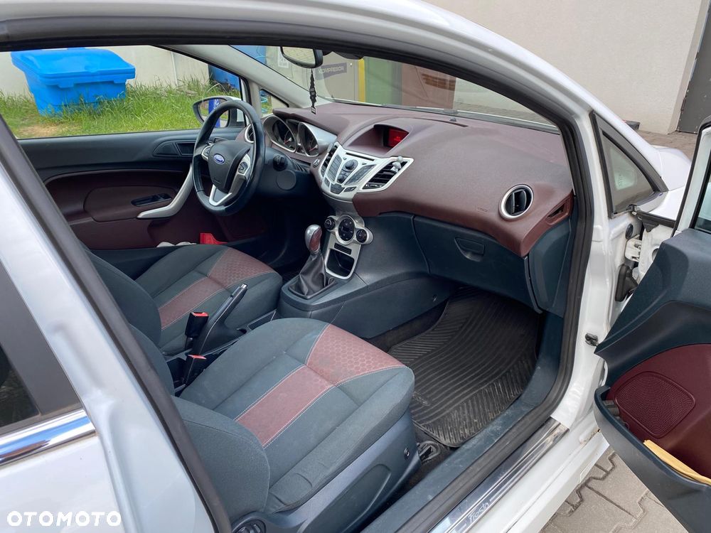 Ford Fiesta 1.6 TDCI Style - 9